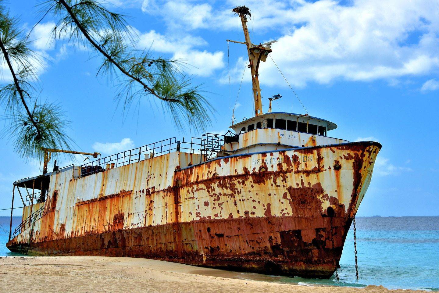 Turks-Caicos-Grand-Turk-Governor-s-Beach-Shipwreck-1440x961