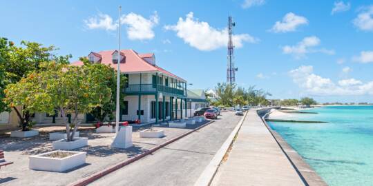 cover-cockburn-town-oceanfront_540x270